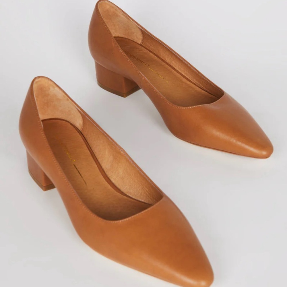 Brand new, never been worn, intentionally blank brown leather block heels